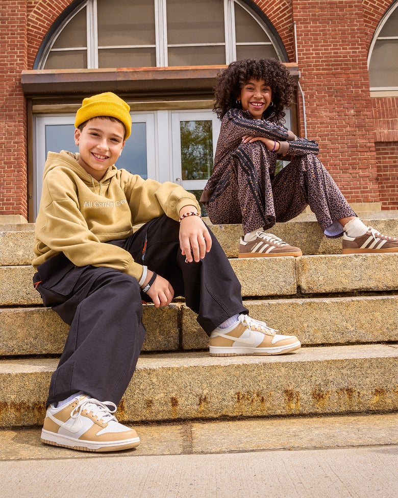 Kids' shoes
